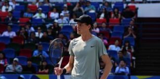 Sinner batte Medvedev e vola in semifinale a Shanghai