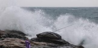 Taiwan, allerta per super tifone Kong-rey: previsti venti di 240 Km7h