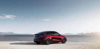 Tesla Model Y ora anche a 7 posti