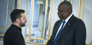 Ucraina, Austin da Zelensky tra i progressi russi e le imminenti elezioni Usa