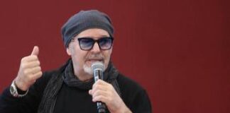 Vasco Rossi ricorda il papà: “Non ti piegasti al nazi-fascismo, ora sono tornati”