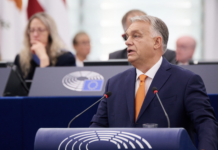 Viktor Orbàn scuote l’emiciclo del Parlamento europeo a Strasburgo: per protesta di alcuni risuonano le note di Bella Ciao Viktor Orbán al Parlamento di Strasburgo il 9 ottobre 2024