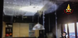 Tezze sul Brenta, cucina in fiamme. Nessun ferito ma danni da fumo a tutta la casa danni da fumo in una casa per un incendio a Tezze sul Brenta