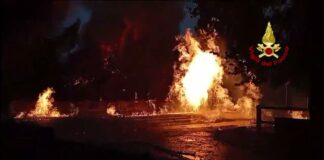 Gallio, Vigili del fuoco in azione: troncata una tubazione del gas in via Ech, incendio e crollo di un’abitazione, una persona dispersa Vigili del fuoco a Gallio per un incendio