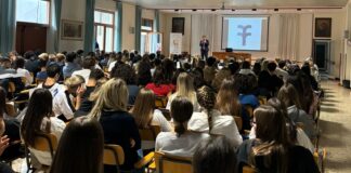 Il sindaco Possamai inaugura all’Istituto Farina la nuova aula di educazione civica. “Importante far capire ai ragazzi il valore della cittadinanza attiva” sindaco Possamai all'Istituto Farina