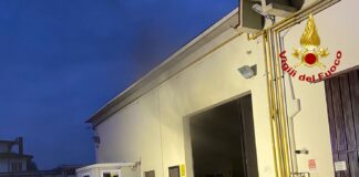 Thiene, incendio in un’azienda di cromatura: intervento dei vigili del fuoco thiene incendio azienda