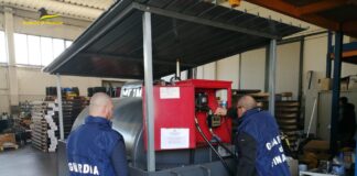 Brendola, in un capannone un distributore abusivo di carburante: GdF sequestra 5000 litri di gasolio brendola carburante