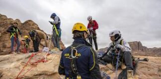 Acrobatica, a Petra per insegnare il restauro monumentale su fune