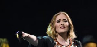 Adele si commuove a Las Vegas: “Mi mancherete terribilmente”
