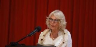 “Colpita da straordinaria dignità”, Camilla scrive a Gisèle Pelicot