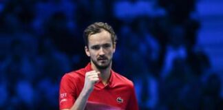 Finals, Medvedev batte De Minaur e rinvia la qualificazione di Sinner