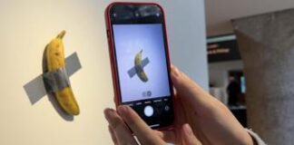 La Banana di Maurizio Cattelan all’asta per 1 milione di dollari