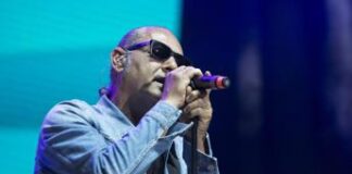 Luca Carboni, il ritorno per festeggiare i 40 anni di carriera tra canzoni e pittura