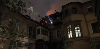 Massiccio attacco con droni su Odessa, incendi e un morto nella città ucraina