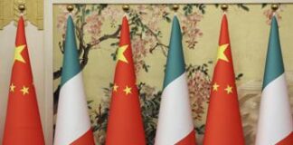 Mattarella a Pechino: “Riequilibrare rapporti commerciali, più investimenti Cina in Italia”