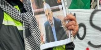 Milano, al corteo pro Palestina le foto di Sinwar. Applausi ai “ragazzi di Amsterdam”