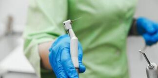 “Otto mesi di ricovero dopo cure dentali in Albania”, storia di Simone