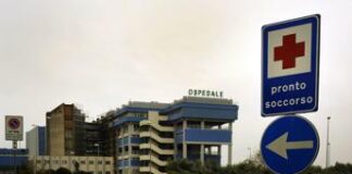 Primario aggredito con manganello a Lamezia Terme: “Assurdo non poter fare il proprio lavoro”