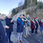 Completata la strada provinciale della Vena: più larga e più sicura. Opera da 5,2 milioni di euro. Nardin: “Massima attenzione alle nostre montagne” SP Vena, completata la strada provinciale. Nardin e sindaci all'inaugurazione