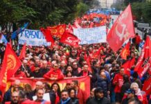 Sciopero generale, sindacati: “Adesione al 70%”. Salvini: “Maggioranza lavoratori ha detto no”