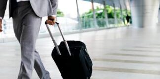 Spagna, maxi multa a Ryanair e altre 4 compagnie per l’extra sul bagaglio a mano