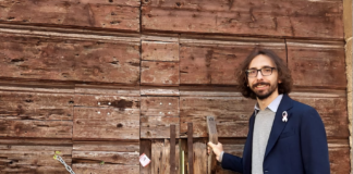 Dal Pra Caputo e Luisetto (PD): studentato di San Silvestro opera strategica per “Vicenza universitaria”, avviare i lavori in tempi brevi Stefano Dal Pra Caputo davanti al portone del futuro Studentato di San Silvestro a Vicenza