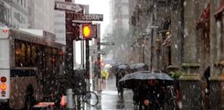 ‘Tempesta artica’ sul Thanksgiving, caos voli e disagi sulle strade per milioni di persone