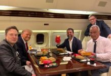 Trump e Musk, a tavola patatine e hamburger: Kennedy si arrende Donald Trump, Elon Musk, Donald Trump jr e Robert Kennedy jr a tavola