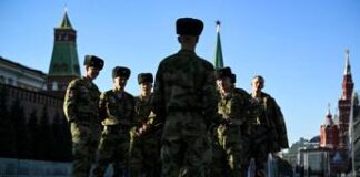 Ucraina, centinaia di yemeniti reclutati dalla Russia: “Ingannati dagli Houthi”