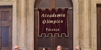 Avviciniamo i giovanissimi al teatro! Per i suoi 40 anni, il gruppo teatrale La Trappola regala visite guidate, con brevi intrattenimenti recitati, all’Olimpico.