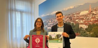 Vicenza, altra domenica ecologica: auto ferme anche a San Pio X, nuovi alberi e tante iniziative Domenica ecologica, l'assessore Baldinato ha presentato le pettorine per i volontari ai varchi