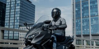Yamaha presenta il nuovoTMAX & TMAX Tech MAX 2025