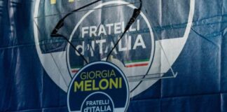 Fratelli d’Italia, si accende dibattito su fiamma tricolore: va tolta o no? fiamma tricolore