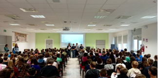 “Navigare” in sicurezza tra Internet e social: continuano gli incontri formativi della Polizia Postale nelle scuole vicentine Gli incontri degli studenti vicentini con la Polizia Postale