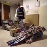 Thiene, fuochi d’artificio detenuti illegalmente sequestrati dalla Guardia di Finanza thiene fuochi d'artificio