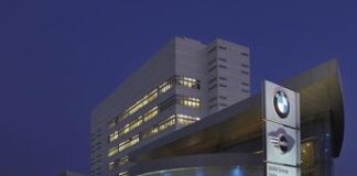 BMW Italia, la storica sede torna al progetto originario