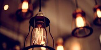 Bolletta luce, Arera: maggior tutela +18,2% nel primo trimestre per clienti vulnerabili