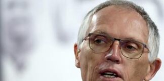 Chi è il manager portoghese Carlos Tavares che lascia Stellantis