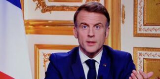 Francia, Macron: “Nuovo premier nei prossimi giorni, resto presidente fino a fine mandato”