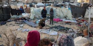 Gaza, nuovi attacchi Israele. Neonata muore di freddo il giorno di Natale