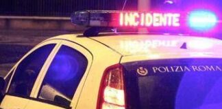 Incidente a Roma, auto travolge pedone: morto 47enne