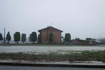 Maltempo, frane e allagamenti tra Forlì e Cesena: decine di evacuati