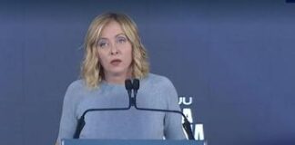 Meloni, il discorso ad Atreju: “Ci hanno augurato ogni male, compatti fino a fine governo”