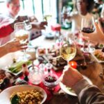 Natale, cosa mangiare prima e dopo le ‘abbuffate’