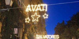 Pupi Avati all’accensione delle luminarie natalizie di Via Margutta – Foto