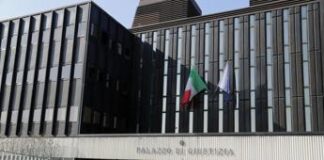 Reggio Emilia, 77enne trovato morto: fratelli accusano la moglie