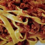 «Regaje, no le xera robe da siori, ma gnanca da pori cani». Una delle ricette di Umberto Riva dal suo libro «Arte culi ’n aria» Ricetta di Umberto Riva