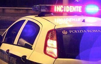 Roma, incidente tra auto e mezzo Ama: morta una donna