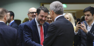 Salvini a Bruxelles per il consiglio Trasporti, “Il blocco ai motori endotermici nel 2035 è un regalo alla Cina, un suicidio economico” Salvini a Bruxelles