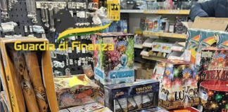 Padova, Guardia di Finanza sequestra 150 mila articoli pirotecnici in vendita irregolarmente. Zaia ringrazia Guardia di Finanza sequestra 150 mila articoli pirotecnici a Padova